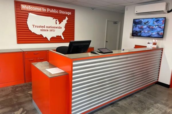 Public Storage - Tampa - 16415 N Dale Mabry Hwy - 16415 N Dale Mabry Hwy