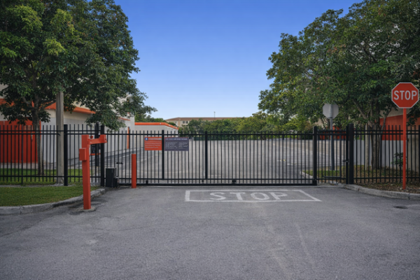 Public Storage - Miami - 13051 SW 85th Ave Road - 13051 SW 85th Ave Road