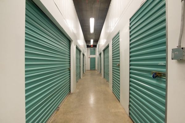 Public Storage - North Bay Village - 1550 Kennedy Causeway - 1550 Kennedy Causeway