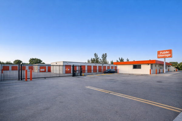 Public Storage - Miami - 18450 NE 5th Ave - 18450 NE 5th Ave