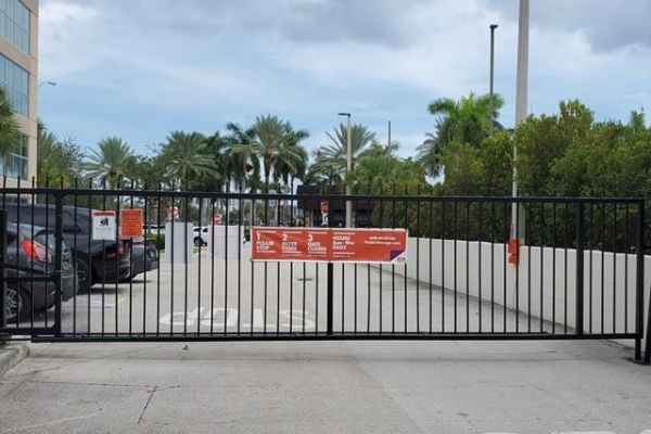 Public Storage - Aventura - 21288 Biscayne Blvd - 21288 Biscayne Blvd