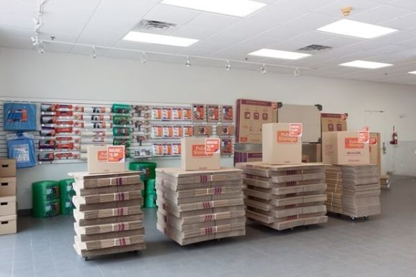 Public Storage - Tampa - 8230 N Dale Mabry Hwy - 8230 N Dale Mabry Hwy