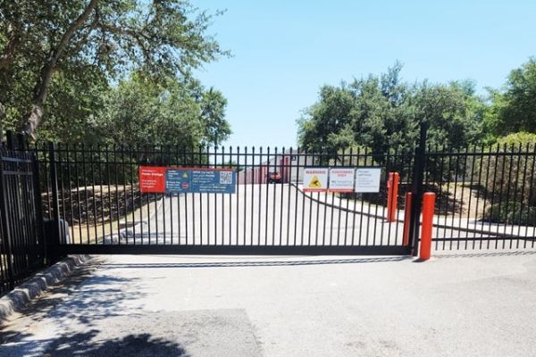 Public Storage - Orlando - 3145 N Alafaya Trail - 3145 N Alafaya Trail