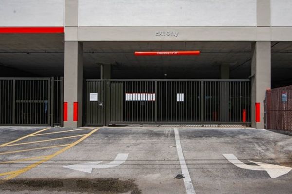 Public Storage - Miami - 7130 SW 40th St - 7130 SW 40th St