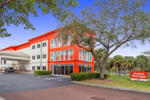 Public Storage - Hialeah - 7850 W 4th Ave - 7850 W 4th Ave