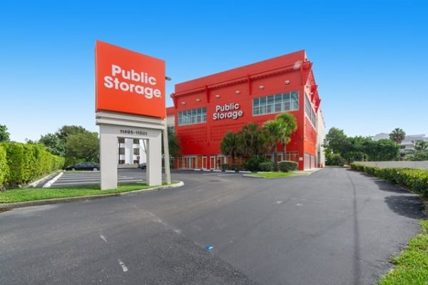 Public Storage - Miami - 11501 Biscayne Blvd - 11501 Biscayne Blvd
