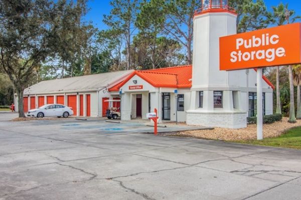 Public Storage - Tampa - 6286 W Waters Ave - 6286 W Waters Ave