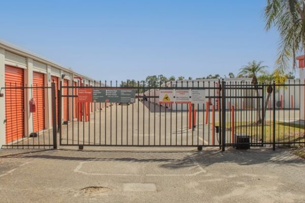 Public Storage - Fort Myers - 3232 Colonial Blvd - 3232 Colonial Blvd