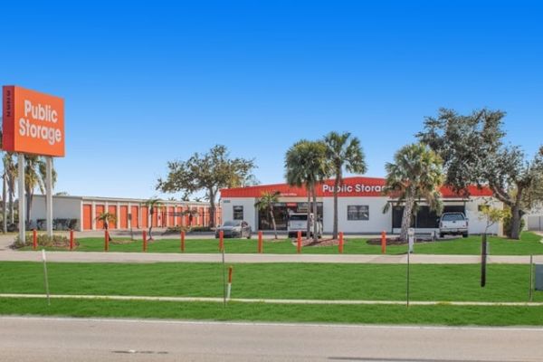 Public Storage - Fort Myers - 3232 Colonial Blvd - 3232 Colonial Blvd