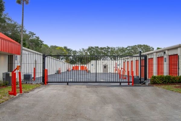 Public Storage - Greenacres - 6351 Lake Worth Rd - 6351 Lake Worth Rd