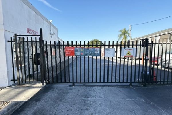 Public Storage - Tampa - 10402 30th Street - 10402 30th Street
