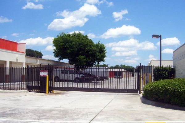 Public Storage - Kissimmee - 1701 Dyer Blvd - 1701 Dyer Blvd