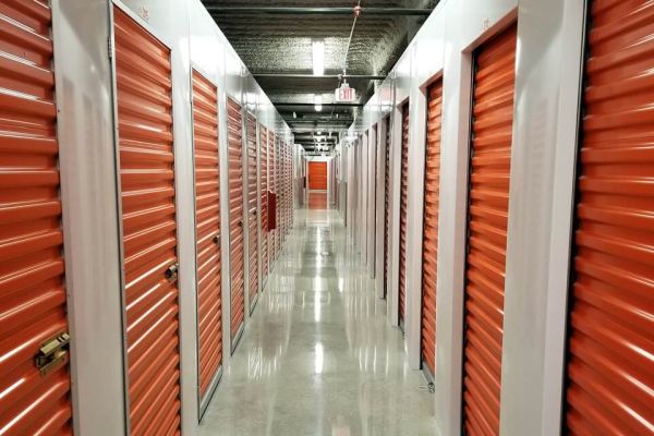 Public Storage - Miami - 3460 SW 8th St - 3460 SW 8th St