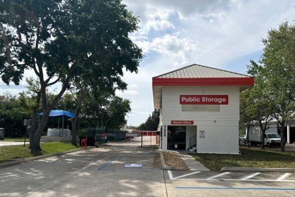 Public Storage - Palm Bay - 4630 Babcock St NE - 4630 Babcock St NE