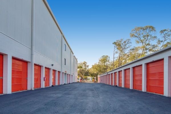 Public Storage - Tampa - 16217 N Dale Mabry Hwy - 16217 N Dale Mabry Hwy