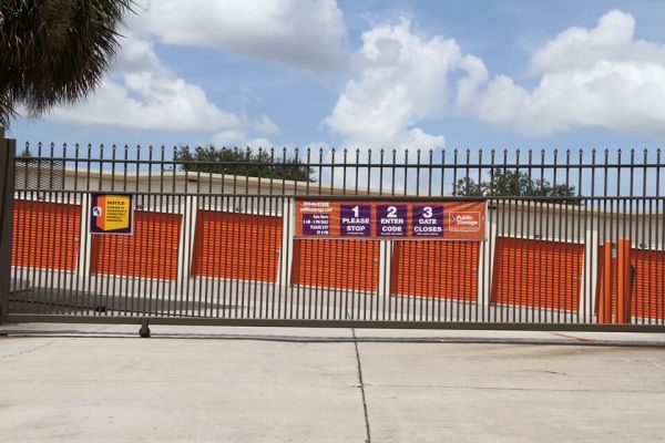 Public Storage - Orlando - 8255 Silver Star Rd - 8255 Silver Star Rd