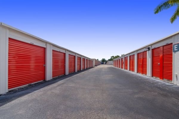 Public Storage - Lakewood Ranch - 7000 Professional Pkwy E - 7000 Professional Pkwy E