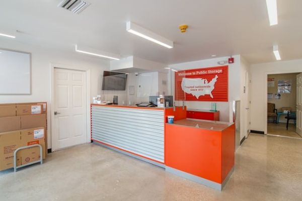 Public Storage - Lakewood Ranch - 7000 Professional Pkwy E - 7000 Professional Pkwy E