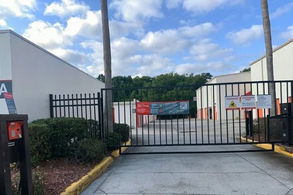 Public Storage - Lake Mary - 3725 W Lake Mary Blvd - 3725 W Lake Mary Blvd