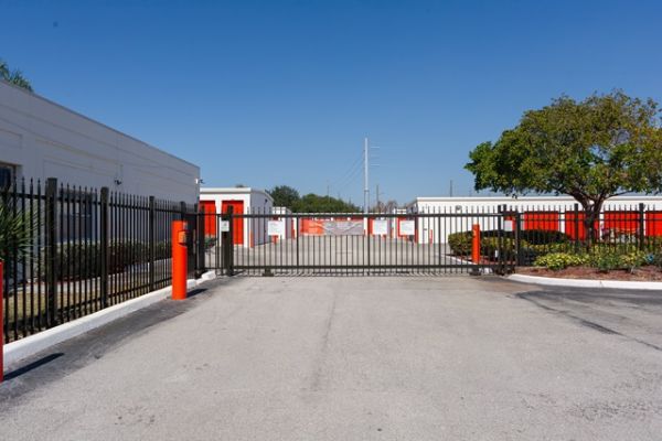 Public Storage - Boca Raton - 801 Clint Moore Rd - 801 Clint Moore Rd