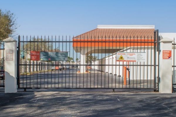 Public Storage - Fort Myers - 2235 Colonial Blvd - 2235 Colonial Blvd