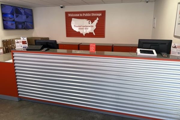Public Storage - Tampa - 8003 N Dale Mabry Hwy - 8003 N Dale Mabry Hwy