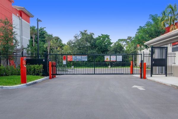 Public Storage - Lake Worth - 5359 S State Rd 7 - 5359 S State Rd 7