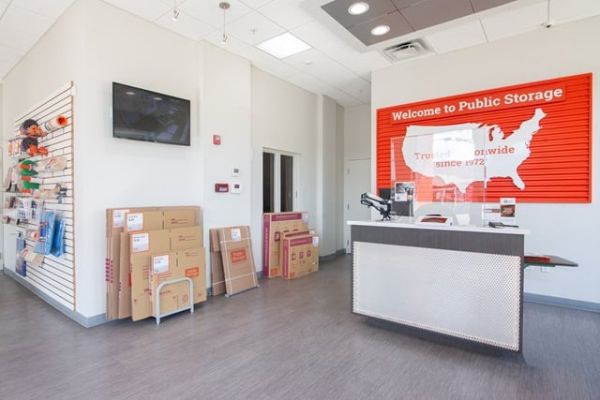 Public Storage - Miami - 2190 SW 8th St - 2190 SW 8th St