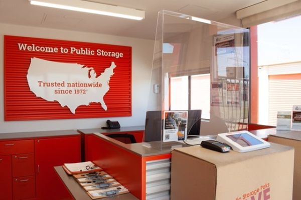 Public Storage - Fort Worth - 8400 Camp Bowie West Blvd - 8400 W Highway 580