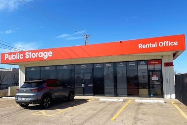 Public Storage - Arlington - 100 N Collins #101 - 100 N Collins #101
