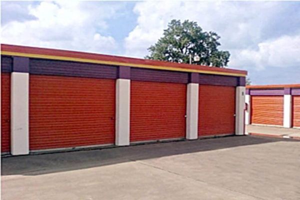 Public Storage - Arlington - 100 N Collins #101 - 100 N Collins #101