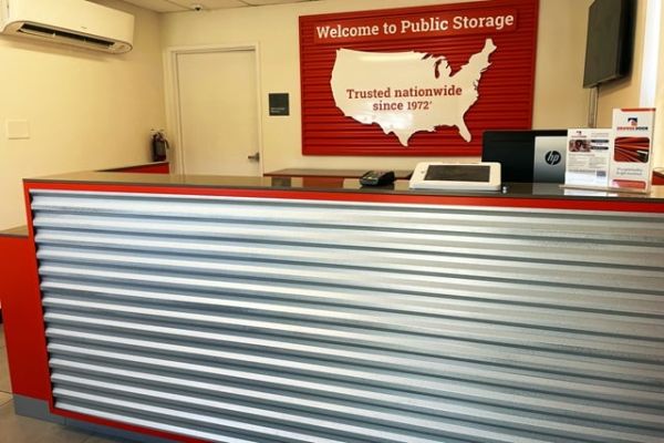 Public Storage - Pantego - 2300 West Park Row - 2300 West Park Row