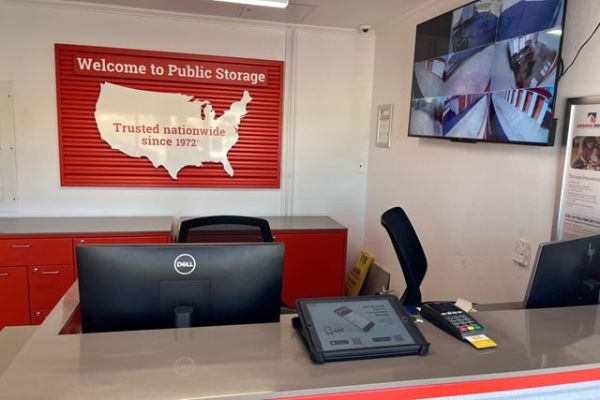 Public Storage - Hurst - 1147 West Hurst Blvd - 1147 West Hurst Blvd