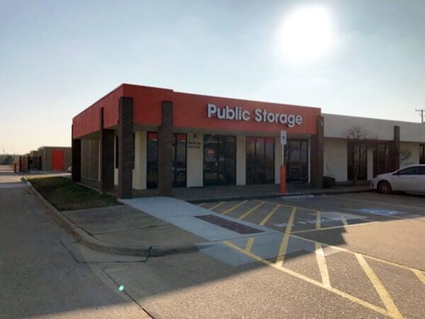Public Storage - Arlington - 3008 West Division Street - 3008 West Division Street