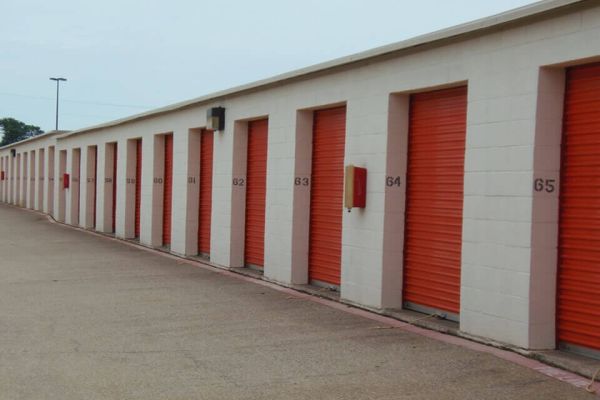 Public Storage - Duncanville - 732 South Cedar Ridge Drive - 732 South Cedar Ridge Drive