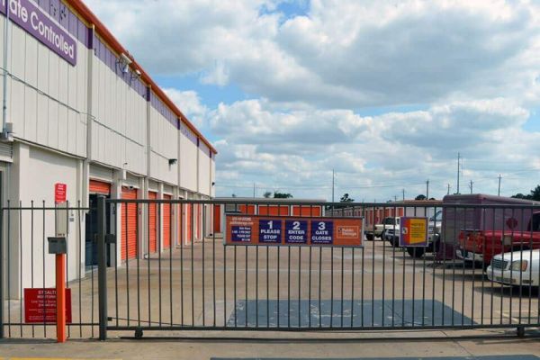 Public Storage - Houston - 5685 De Soto Drive - 5685 De Soto Drive