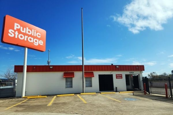 Public Storage - Houston - 5151 S Shaver Street - 5151 S Shaver Street