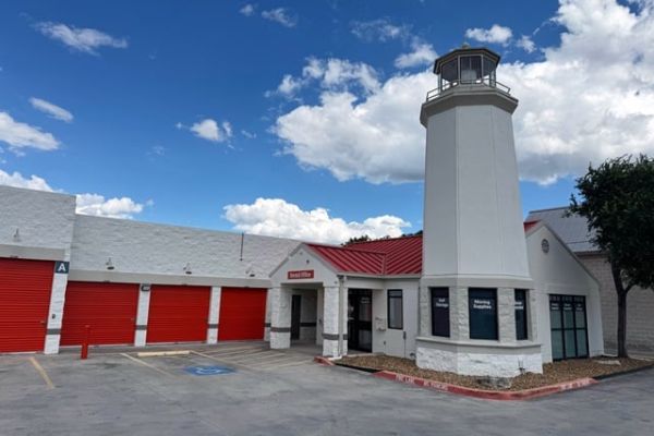 Public Storage - San Antonio - 8726 Fredericksburg Road - 8726 Fredericksburg Road