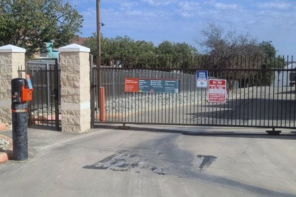 Public Storage - San Antonio - 8726 Fredericksburg Road - 8726 Fredericksburg Road