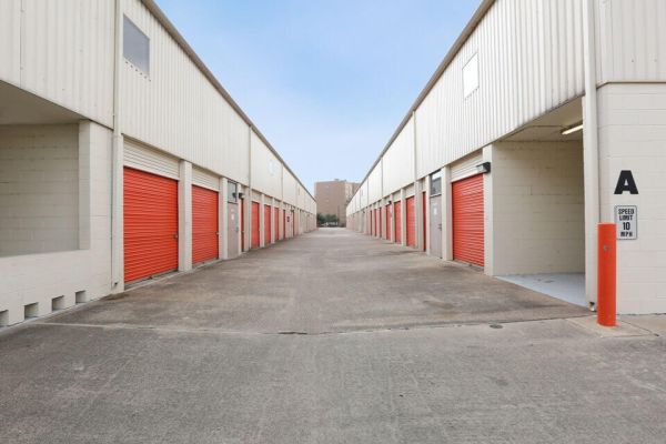 Public Storage - Houston - 7701 Main Street - 7701 S Main Street