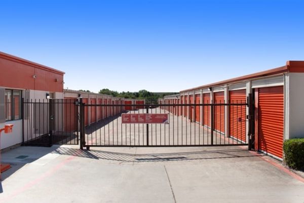 Public Storage - Arlington - 3216 E Pioneer Pkwy - 3216 E Pioneer Pkwy