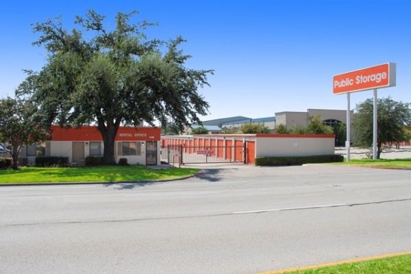 Public Storage - Arlington - 3216 E Pioneer Pkwy - 3216 E Pioneer Pkwy