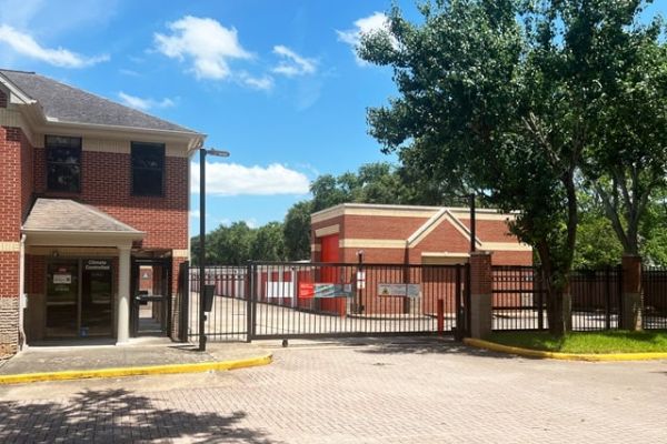 Public Storage - Missouri City - 1745 Dulles Ave - 1745 Dulles Ave