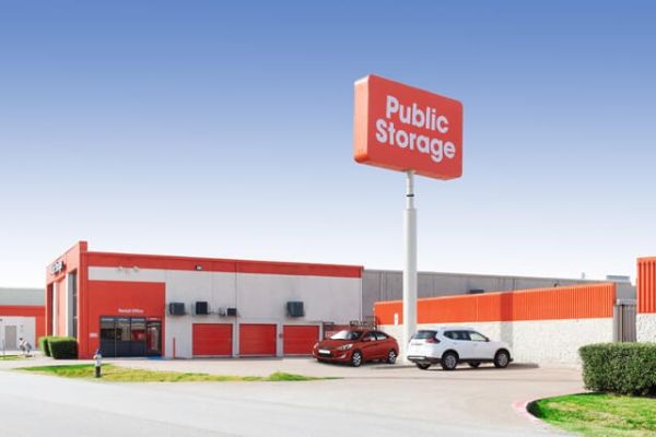 Public Storage - Dallas - 12075 Denton Drive - 12075 Denton Drive