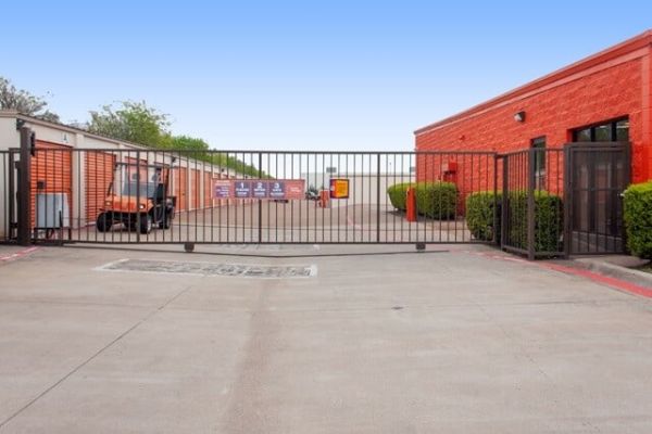 Public Storage - Carrollton - 3750 Marsh Lane - 3750 Marsh Lane