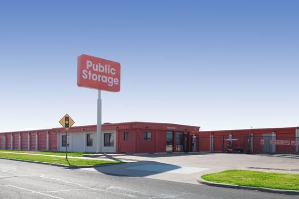 Public Storage - Fort Worth - 8801 West Fwy - 8801 West Fwy
