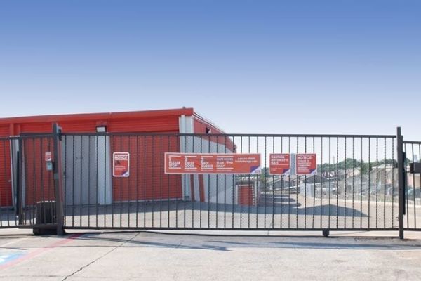 Public Storage - Fort Worth - 8801 West Fwy - 8801 West Fwy