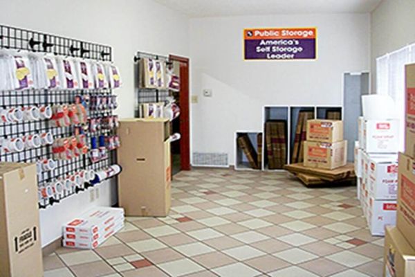 Public Storage - Irving - 100 N MacArthur Blvd - 100 N MacArthur Blvd