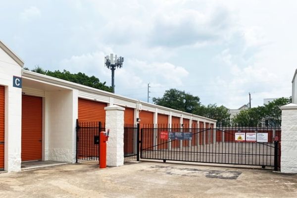 Public Storage - Houston - 2006 Westheimer Rd - 2006 Westheimer Rd