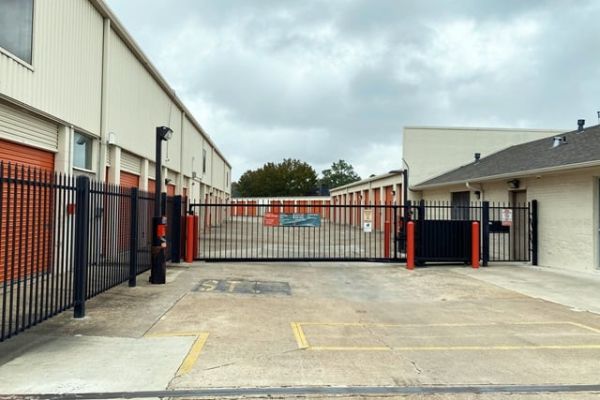 Public Storage - Jersey Village - 18106 Northwest Freeway - 18106 Northwest Freeway